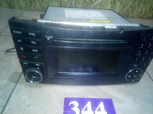 Radio-CD player A2118705694